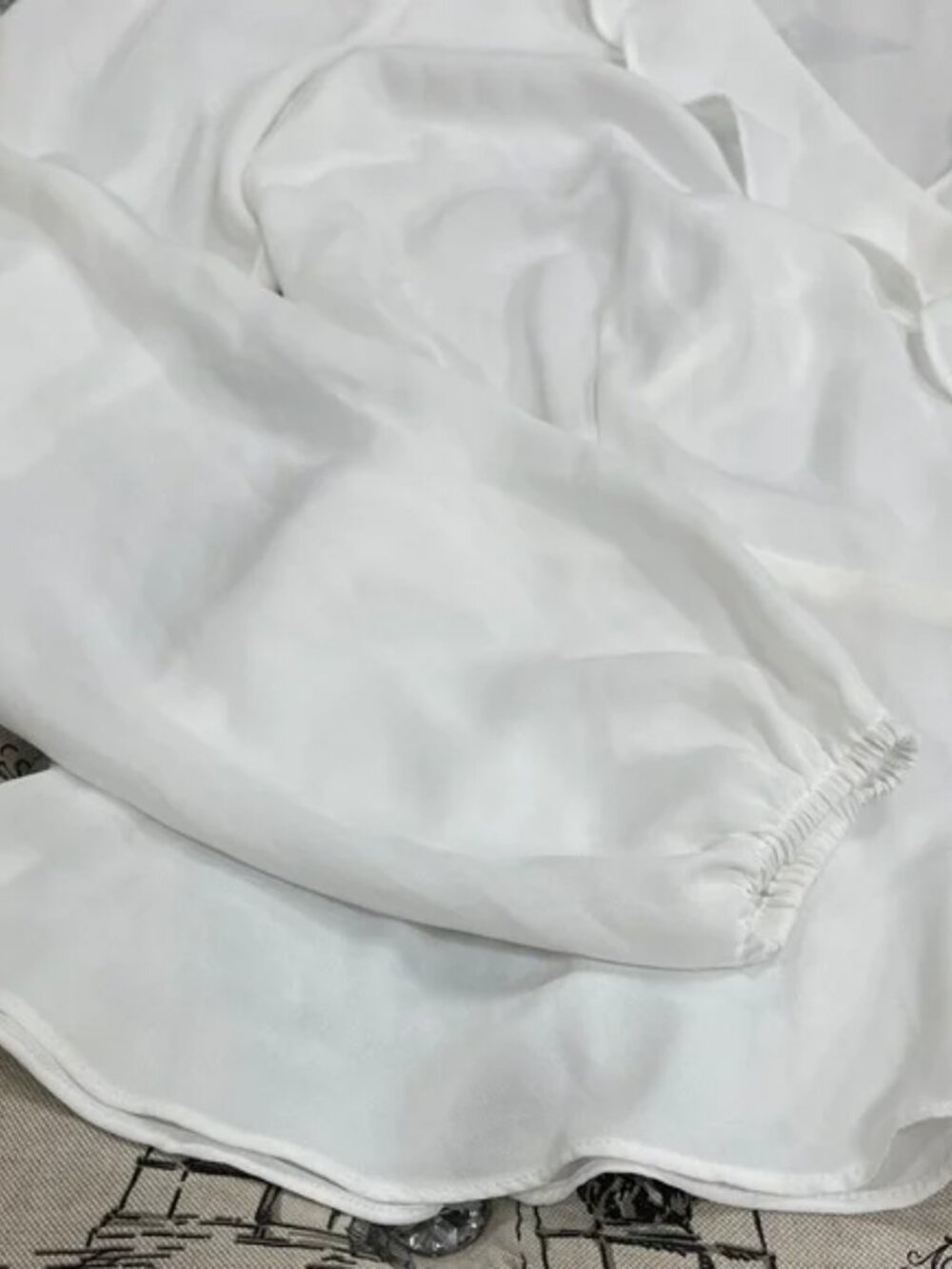 Q+A Ivory Ruffle V-Neck Blouse - Picture 5 of 15